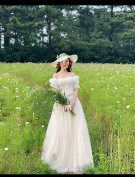 Сватбена рокля от тюл трапецовидна форма в стил бохо с открити рамене и деколте лодка, сватбени рокли за покупка на ваканционен градината по поръчка